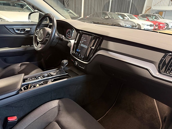 Volvo V60 14 of 19