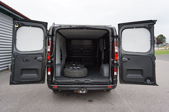Renault Trafic 18 of 23