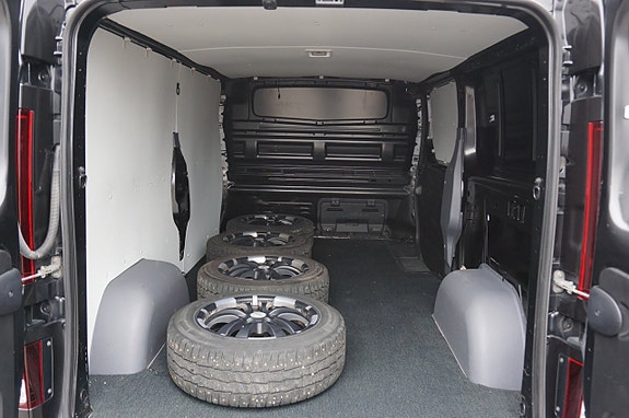 Renault Trafic 17 of 23