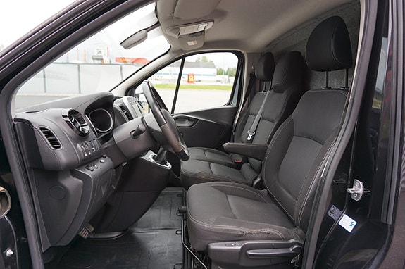 Renault Trafic 15 of 23
