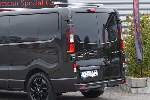 Renault Trafic 13 of 23