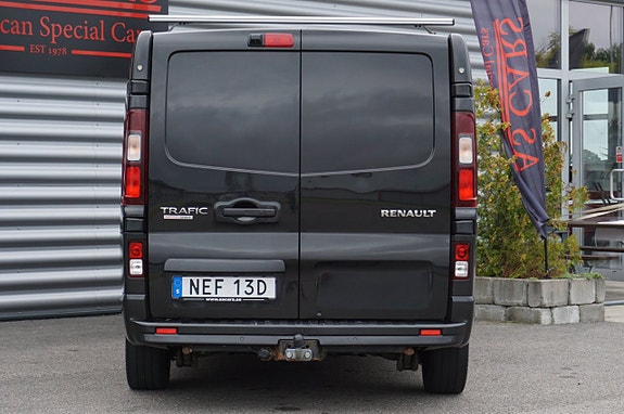 Renault Trafic 9 of 23