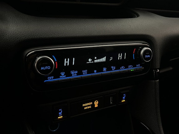 Toyota Yaris 21 of 29