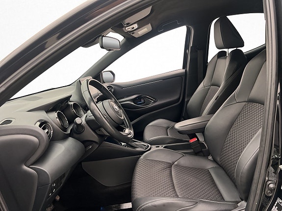 Toyota Yaris 12 of 29