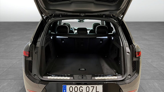 Land Rover Range Rover Sport 10 of 15