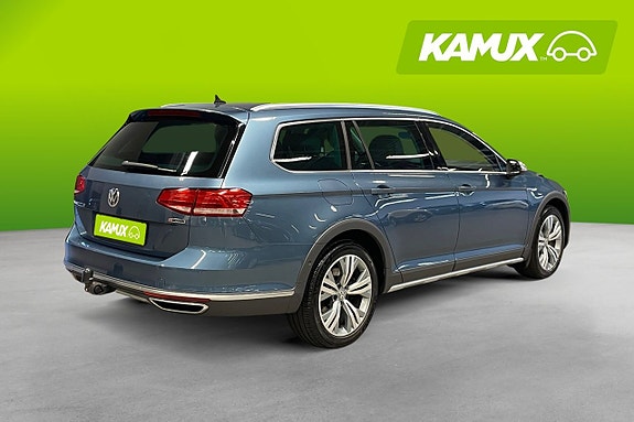 Volkswagen Passat Alltrack 4 of 24