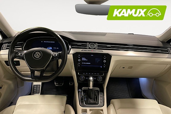 Volkswagen Passat Alltrack 10 of 24