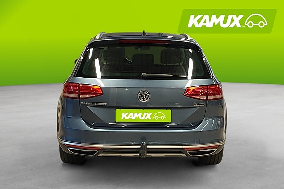 Volkswagen Passat Alltrack 5 of 24