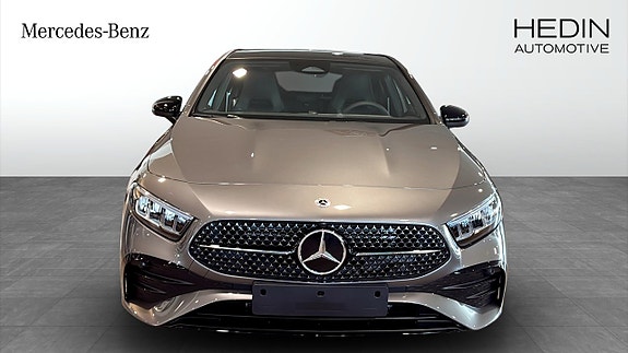 Mercedes-Benz A250 8 of 9