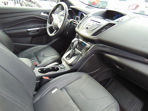 Ford Kuga 9 of 11