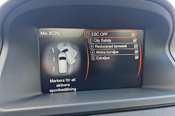 Volvo XC70 15 of 15