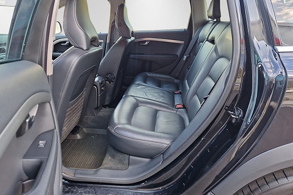 Volvo XC70 5 of 15