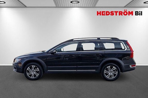 Volvo XC70 2 of 15