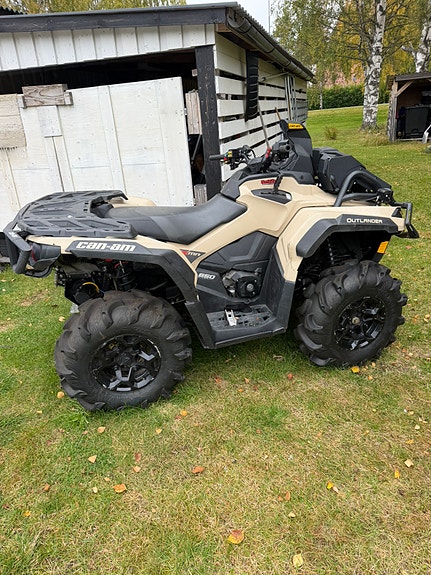 Can-Am Outlander xmr 2 of 3