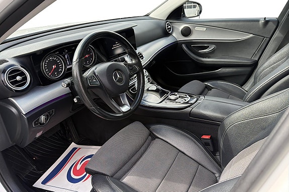 Mercedes-Benz E220 10 of 26