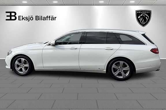 Mercedes-Benz E220 7 of 26