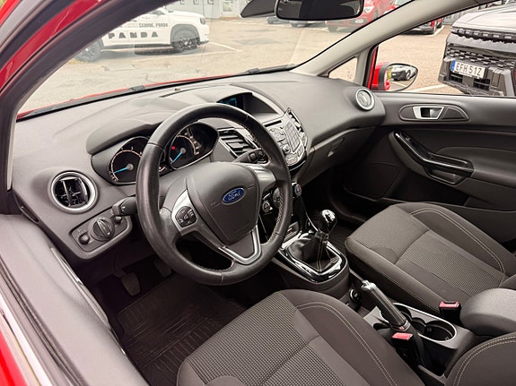 Ford Fiesta 10 of 13