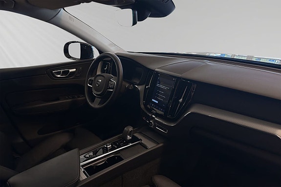 Volvo XC60 10 of 24