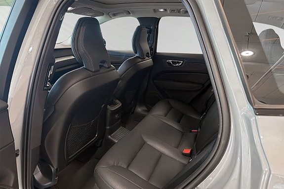 Volvo XC60 8 of 24