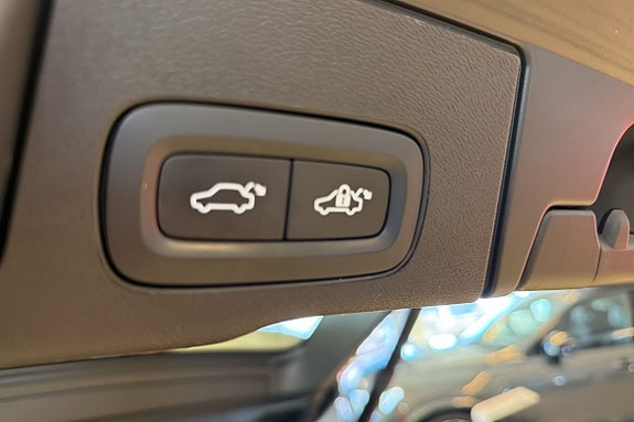 Volvo XC60 13 of 24