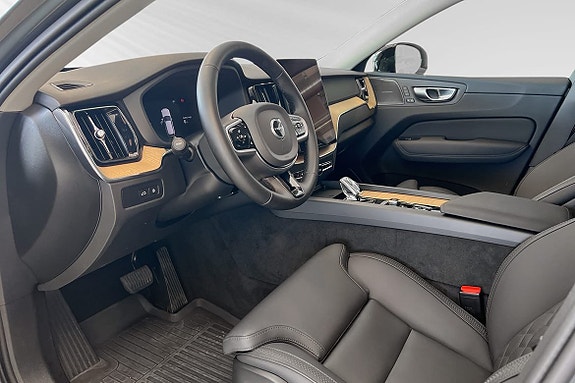 Volvo XC60 7 of 24