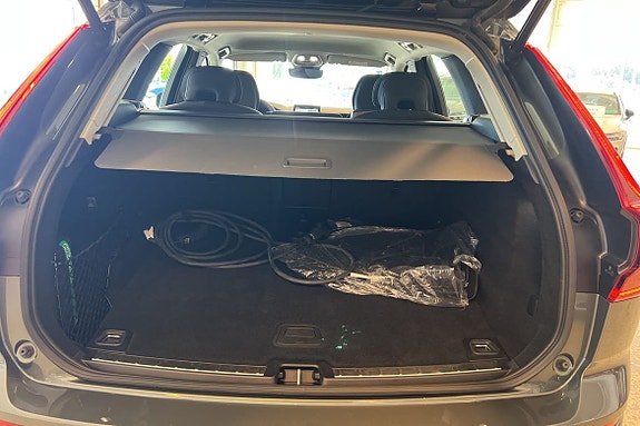 Volvo XC60 14 of 24