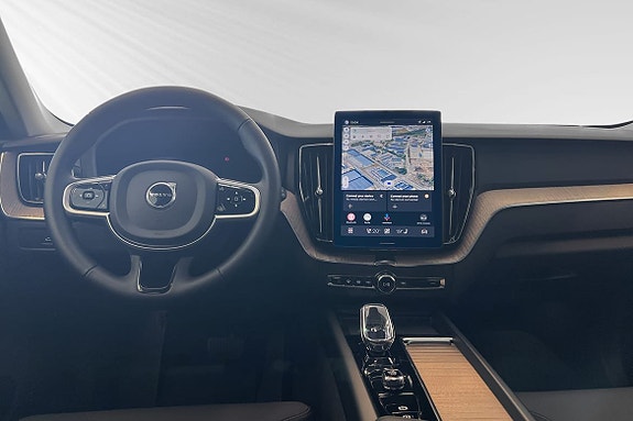 Volvo XC60 9 of 24