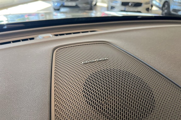 Volvo XC60 18 of 24