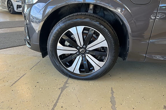 Volvo XC60 13 of 24
