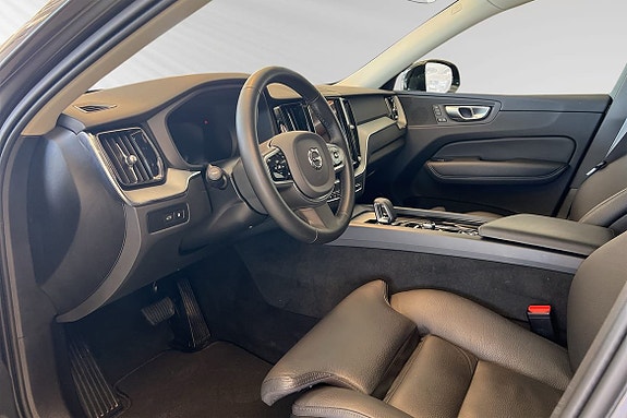 Volvo XC60 7 of 24