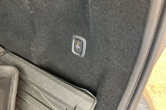Volvo XC60 16 of 24