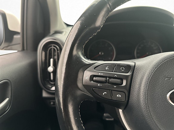Kia Picanto 15 of 30