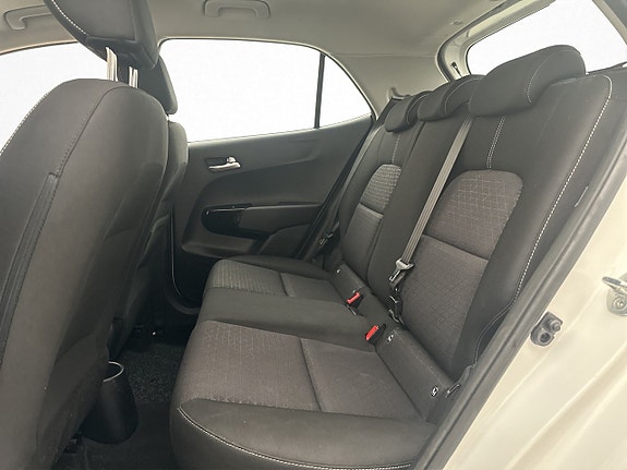 Kia Picanto 25 of 30