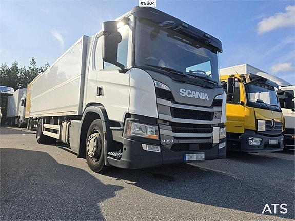 Scania P250 Höj och sänkbart skåp (669,000:- ex moms) 2 of 24