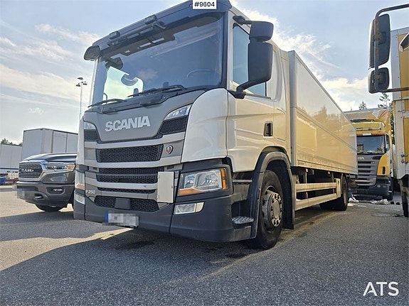 Scania P250 Höj och sänkbart skåp (669,000:- ex moms)