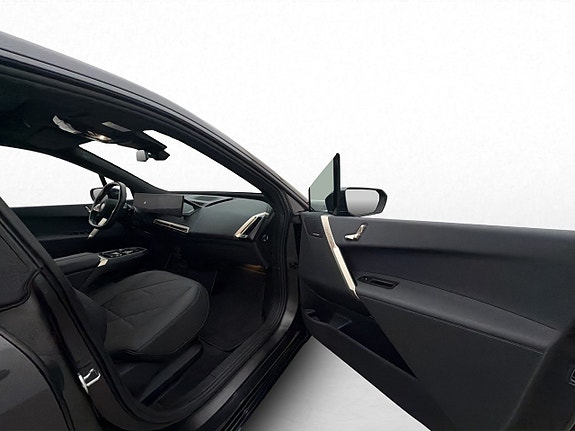 BMW iX 27 of 30