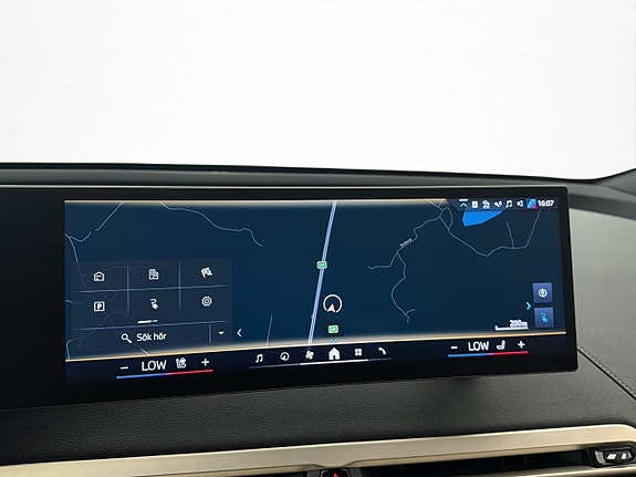 BMW iX 22 of 30
