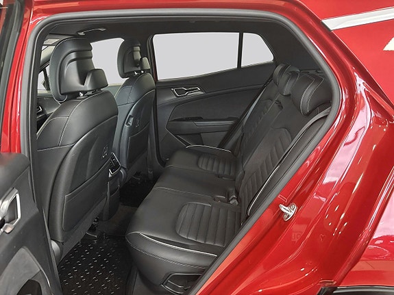 Kia Sportage 10 of 21