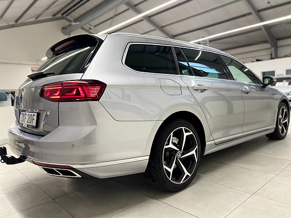 Volkswagen Passat 8 of 30