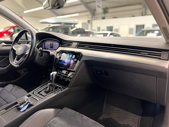 Volkswagen Passat 29 of 30