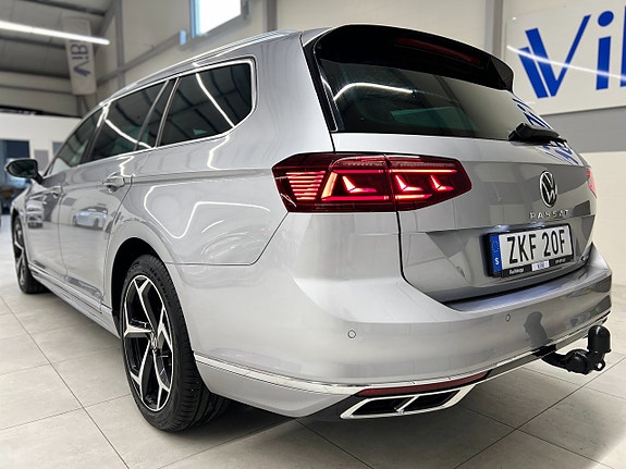 Volkswagen Passat 5 of 30