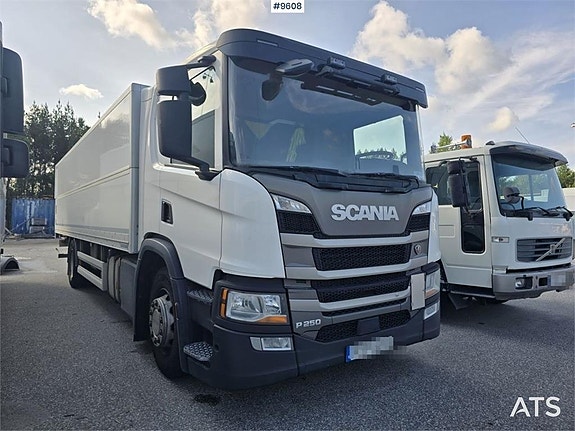 Scania P250 Höj och sänkbart skåp (669,000:- ex moms) 2 of 24