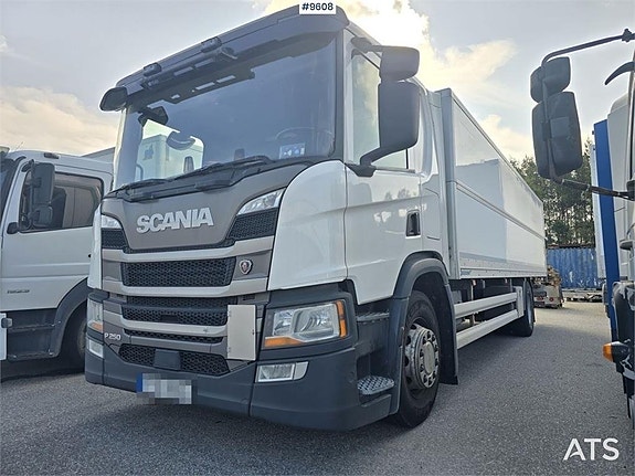 Scania P250 Höj och sänkbart skåp (669,000:- ex moms)