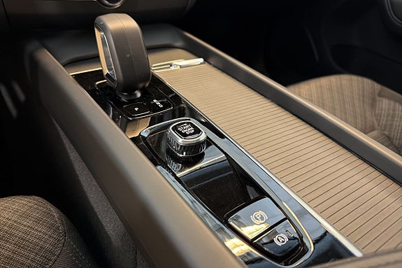 Volvo XC60 23 of 23