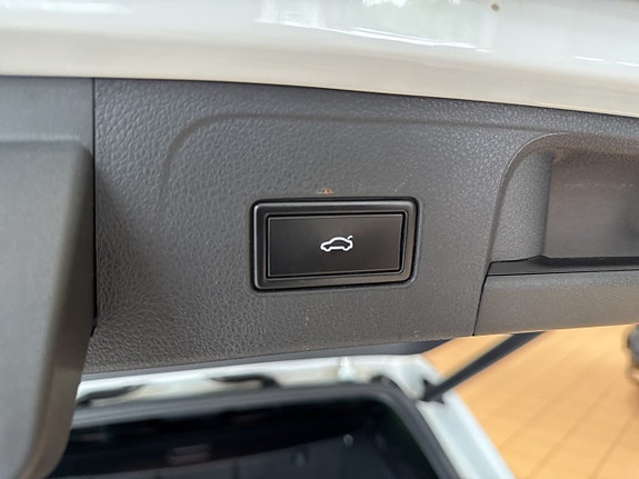 Volkswagen Passat 16 of 20