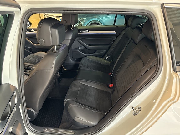 Volkswagen Passat 9 of 20