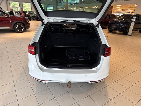 Volkswagen Passat 14 of 20