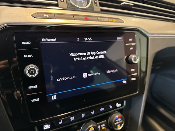 Volkswagen Passat 18 of 20