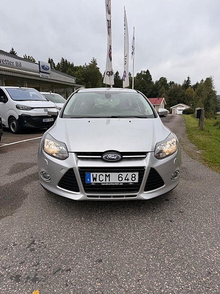 Ford Focus 2 of 14