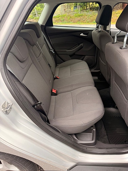 Ford Focus 8 of 14